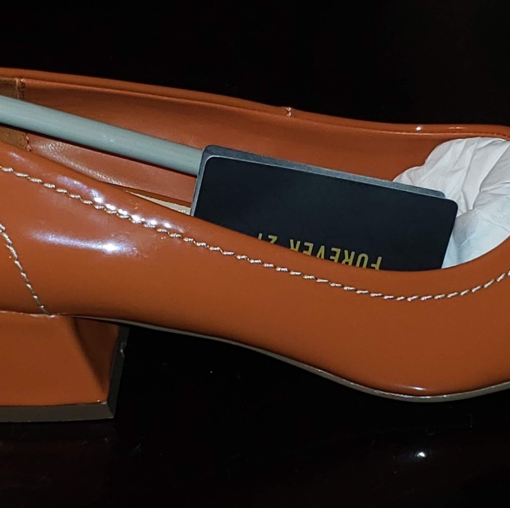Forever 21 brand new pumpkin pumps